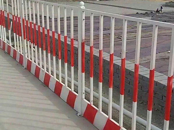工地基坑防護欄桿