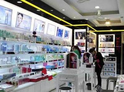 以服務(wù)鑄就輝煌 三家小化妝品店如何跨界助力服裝銷售實(shí)現(xiàn)千萬(wàn)元年銷售額