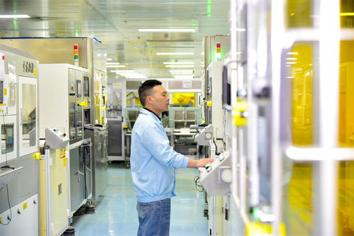 江西龍南 新春企業(yè)開(kāi)工生產(chǎn)忙